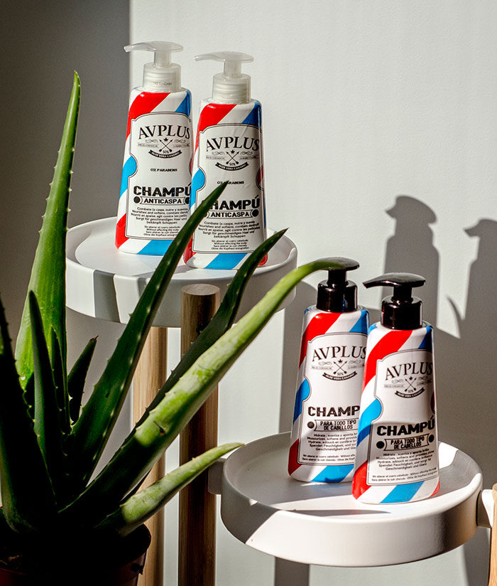 httpswww.avplusbarber.comwp-contentuploads201710SHAMPO-ANTICASPA-200ML-700x824-1.jpg